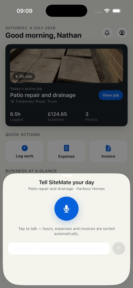 SiteMate iPhone screen showing Invoices and expenses